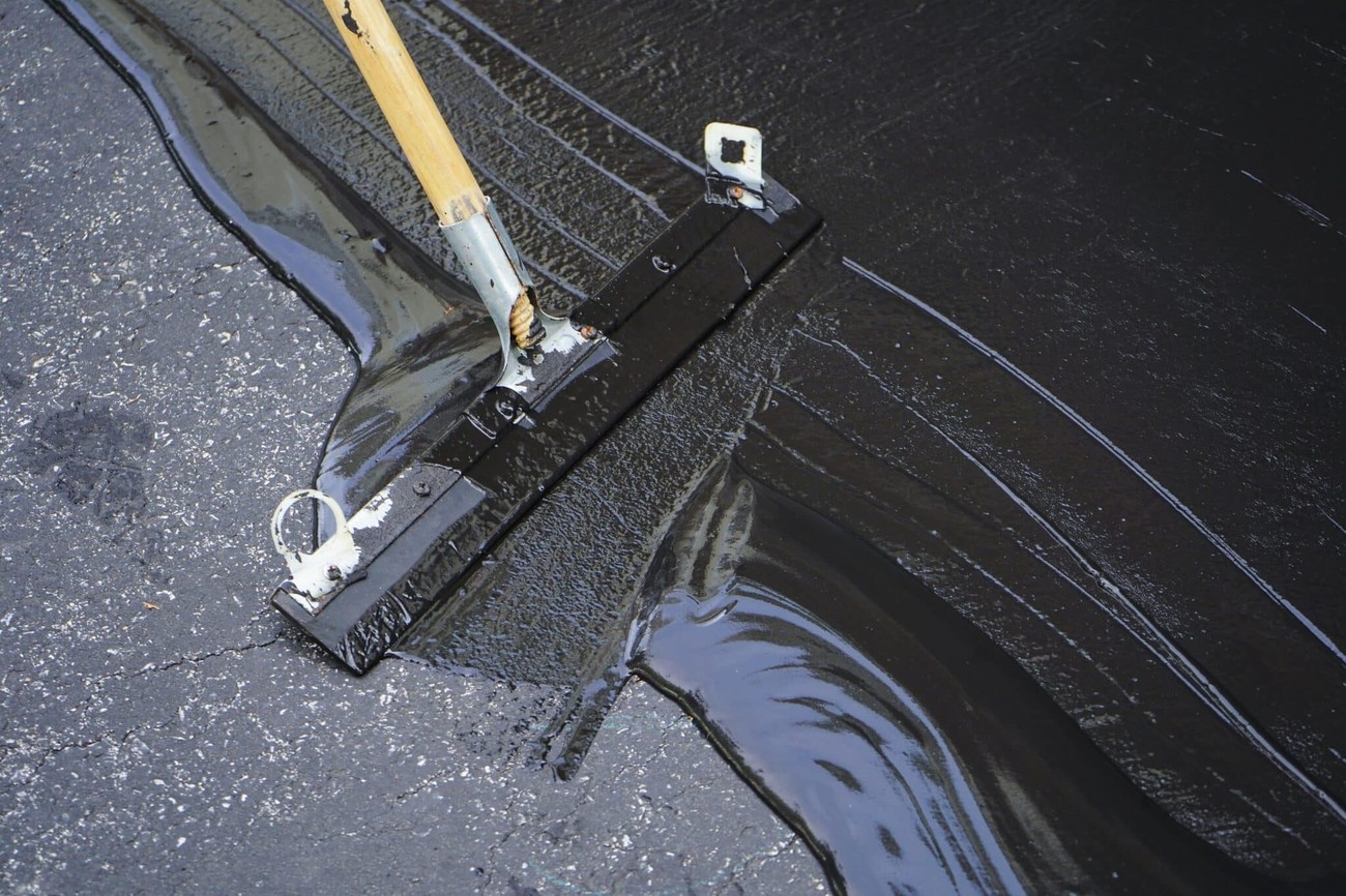 Asphalt Sealcoating by W&W Asphalt